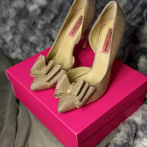 Betsey Johnson Glittering Gold Heels - Picture 6 of 7